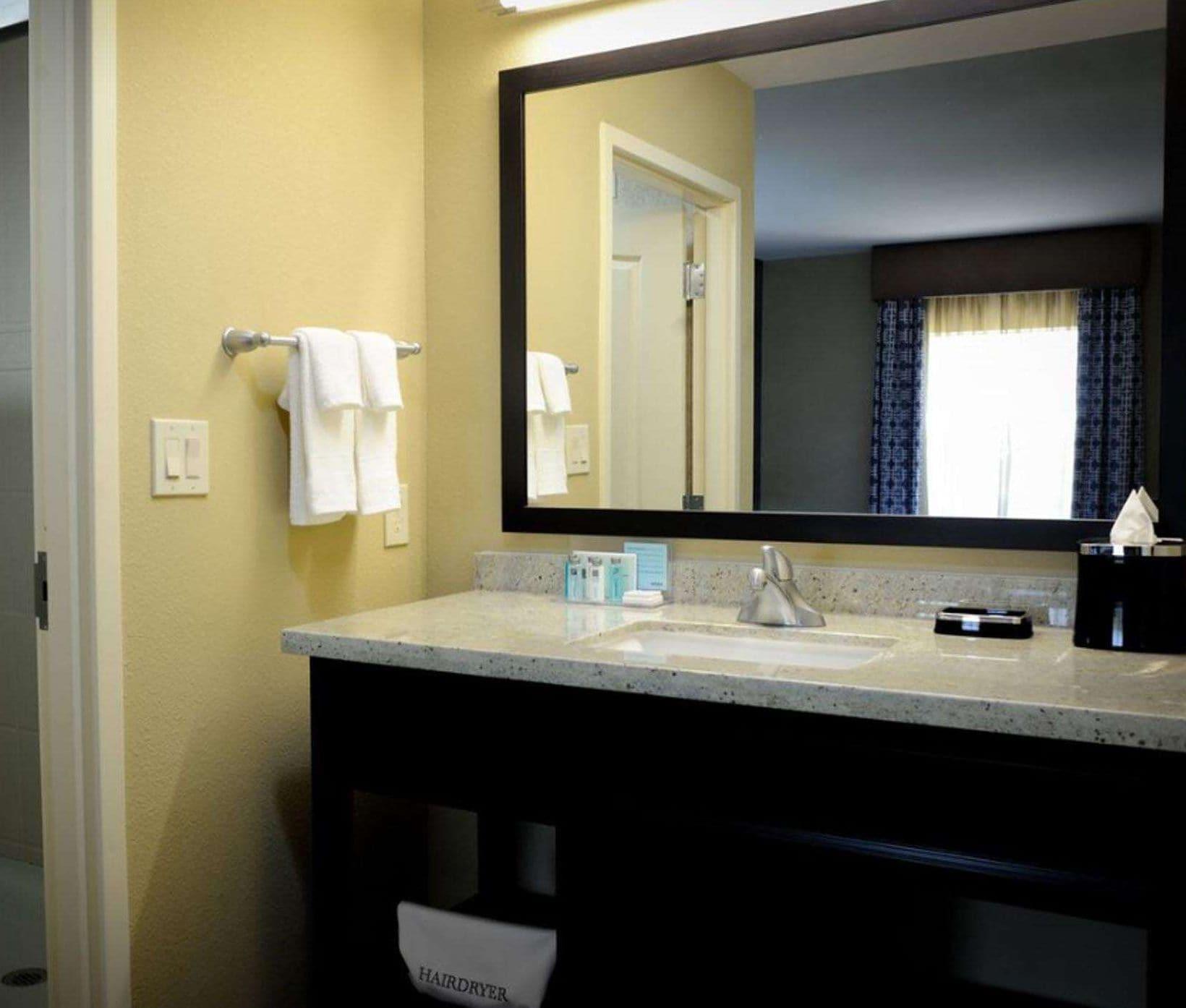 Hampton And Heights I-10 Hotel
