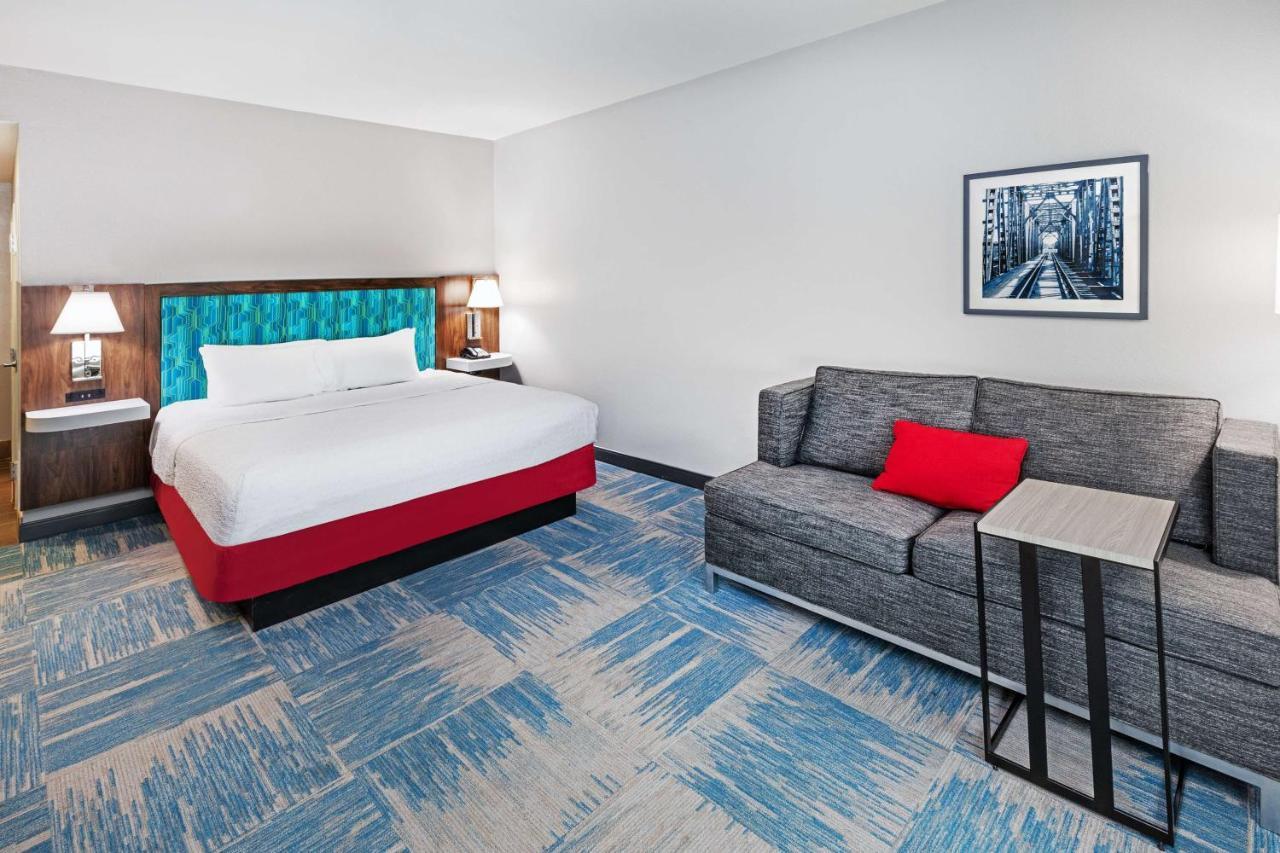 Hampton And Heights I-10 Hotel