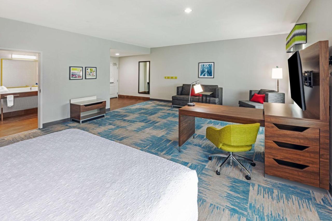 Hampton And Heights I-10 Hotel