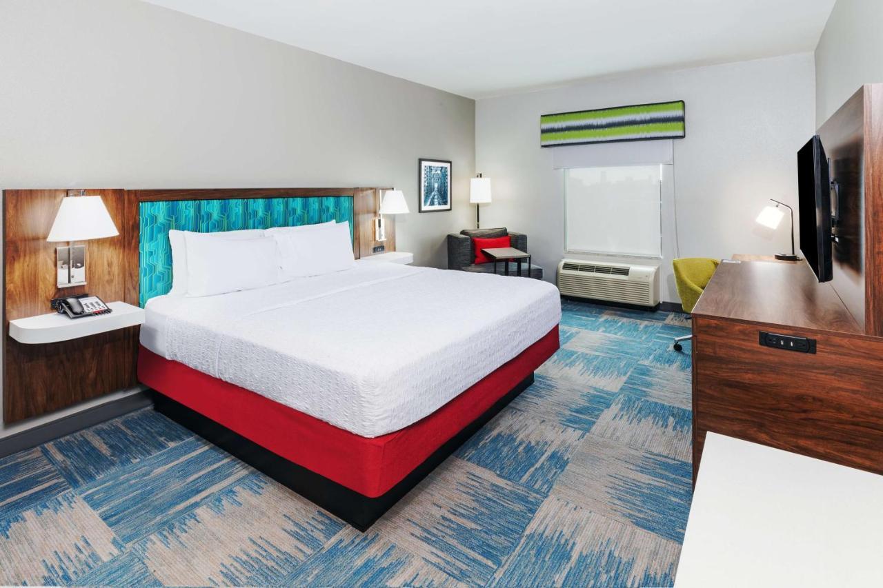 Hampton And Heights I-10 Hotel 3*