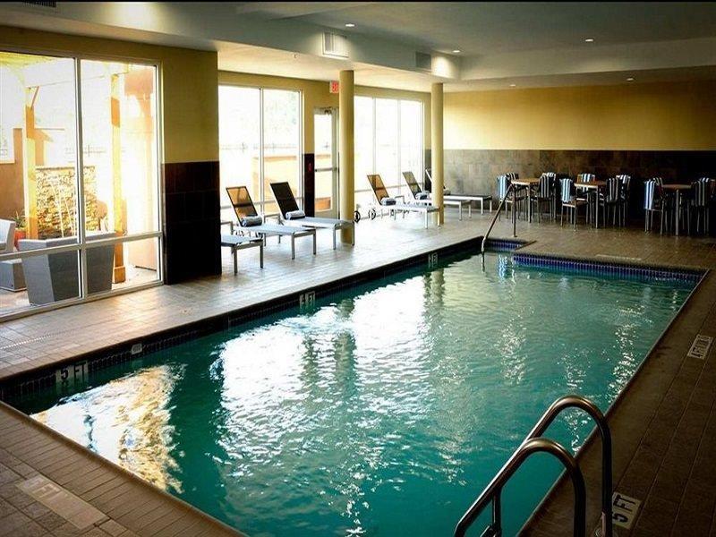 Hotel Hampton And Heights I-10