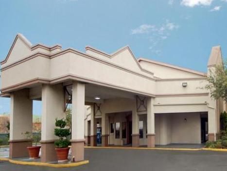 Hotel Hampton And Heights I-10