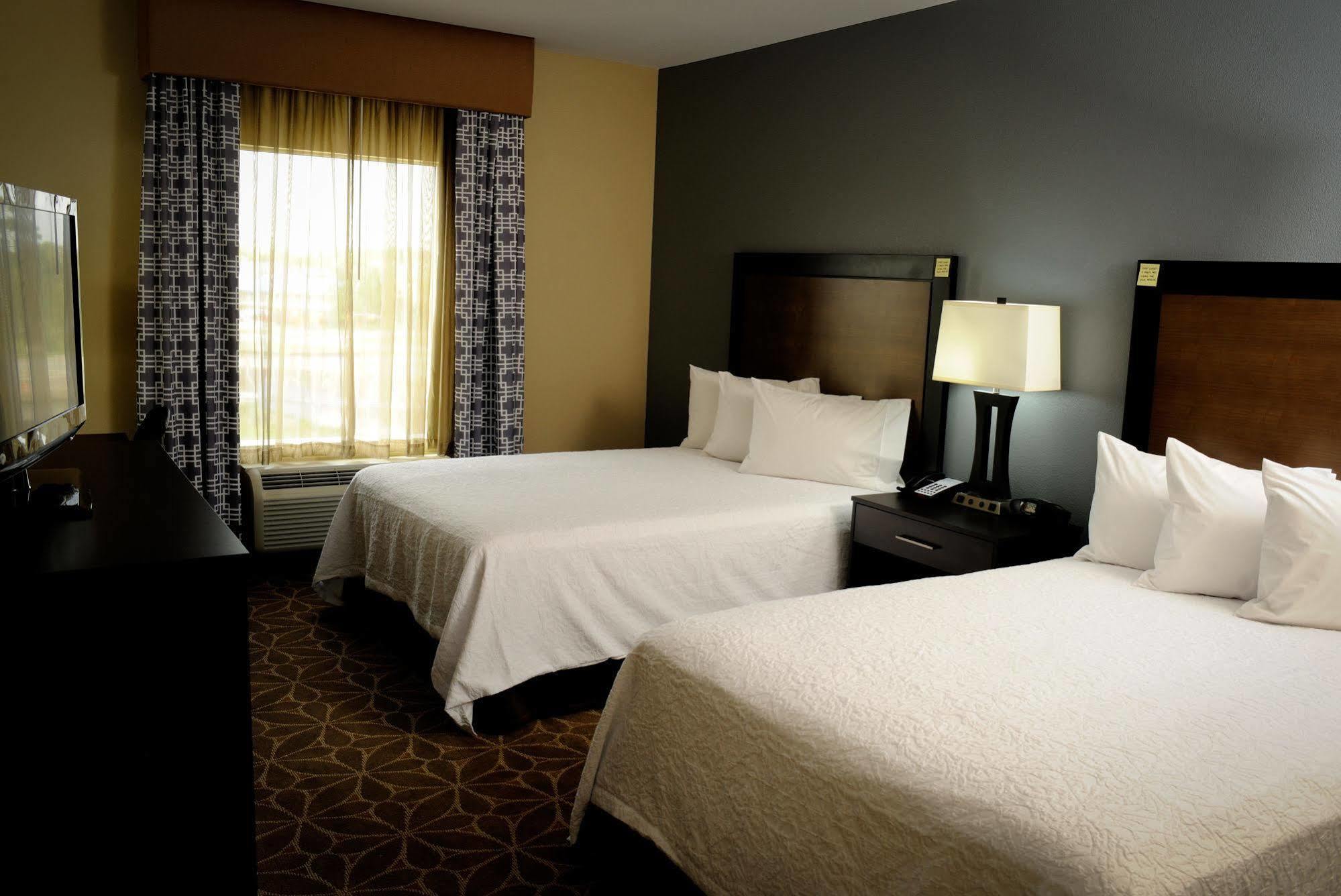 Hotel Hampton And Heights I-10